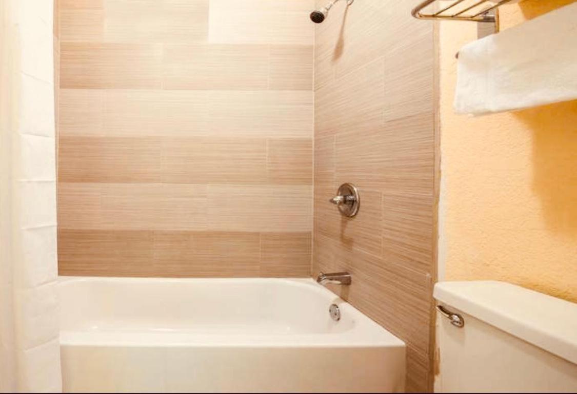 Days Inn By Wyndham Eastland Экстерьер фото